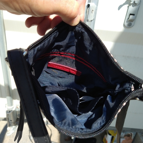 Tommy Hilfiger Monogram Crossbody Purse*Like New* - Picture 9 of 12